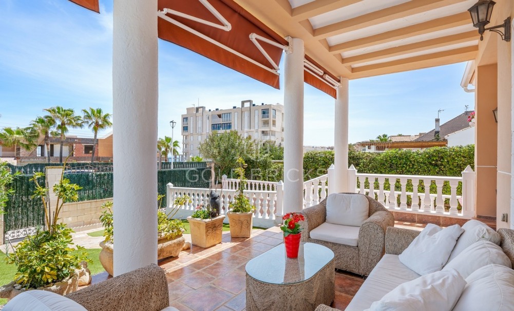 Sale · Villa · Torrevieja · La Mata