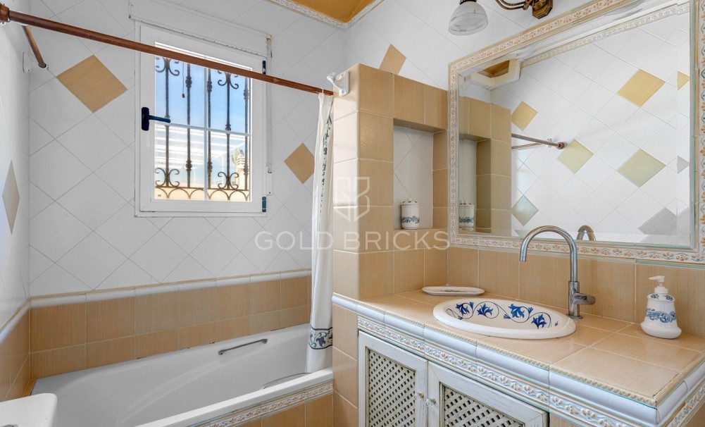 Sale · Villa · Torrevieja · La Mata