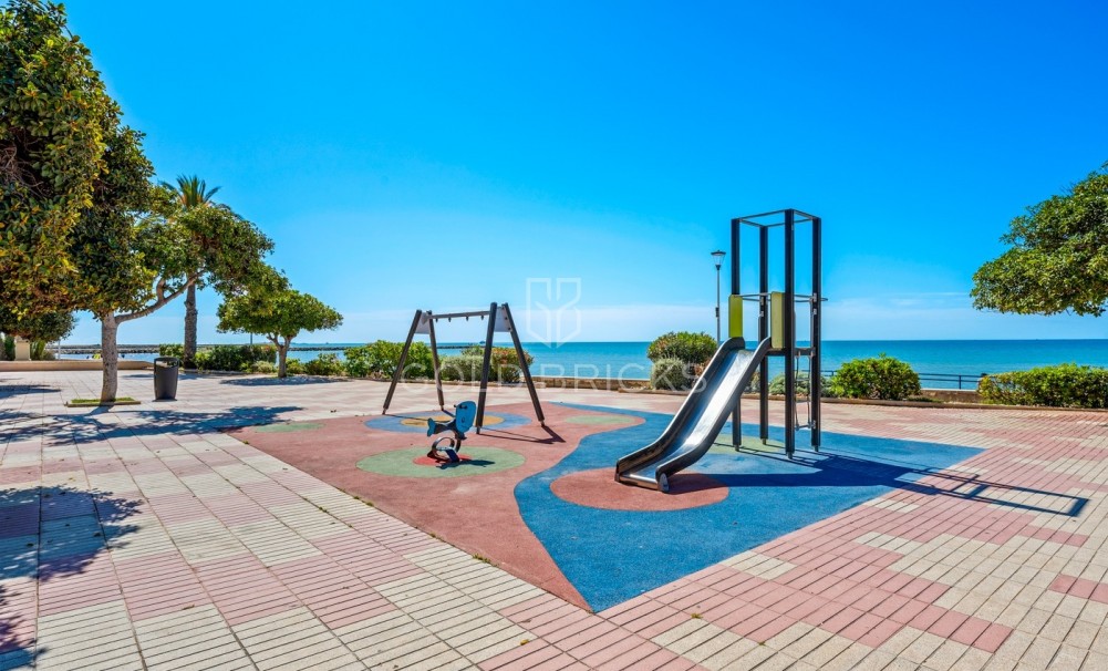 Resale · Apartment · Santa Pola