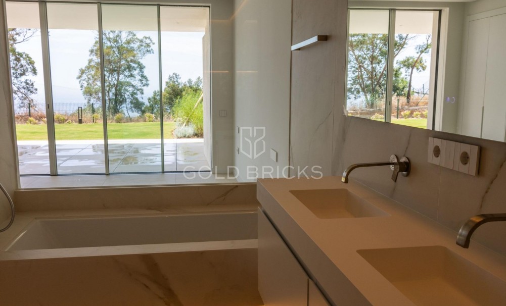 New Build · Apartment · Ojen · El Soto De Marbella