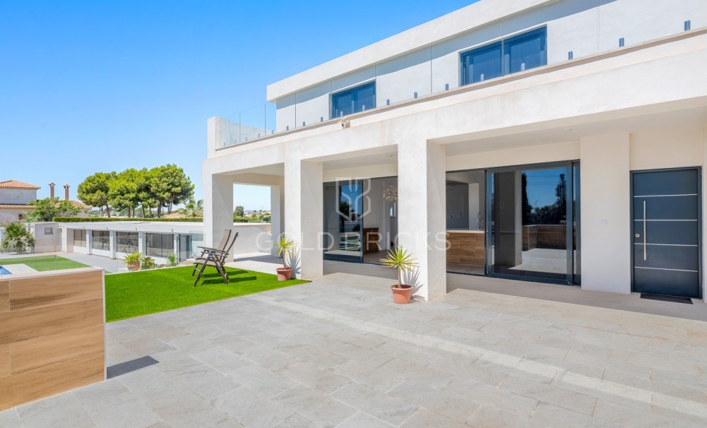 Sale · Country estate · Los Montesinos · La herrada