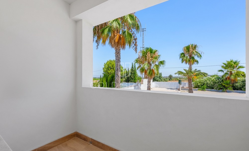 Sale · Country estate · Los Montesinos · La herrada