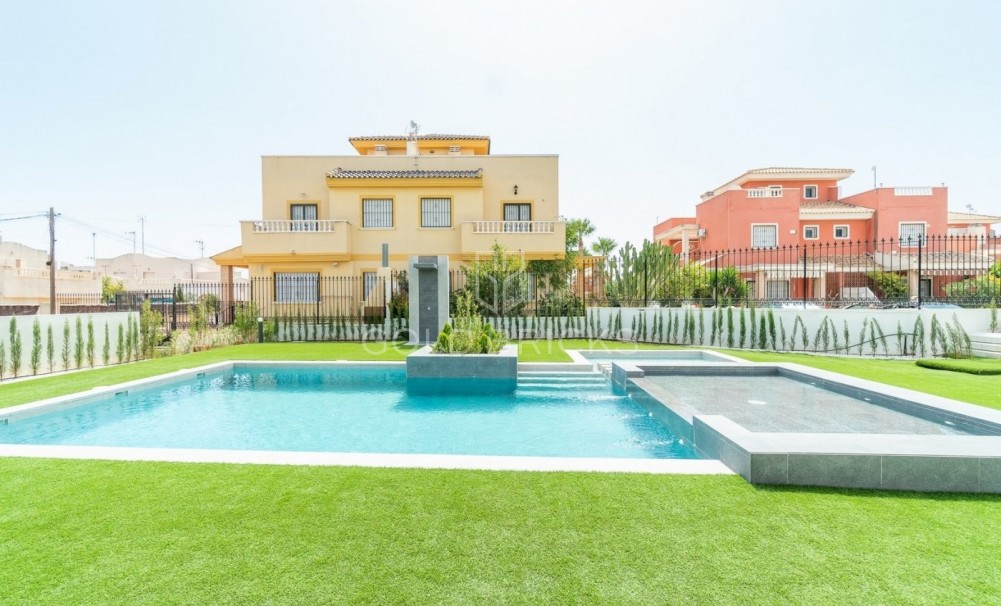 New Build · Bungalow · Torrevieja · Los balcones