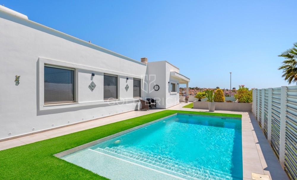 Sale · Villa · La marina · La Marina