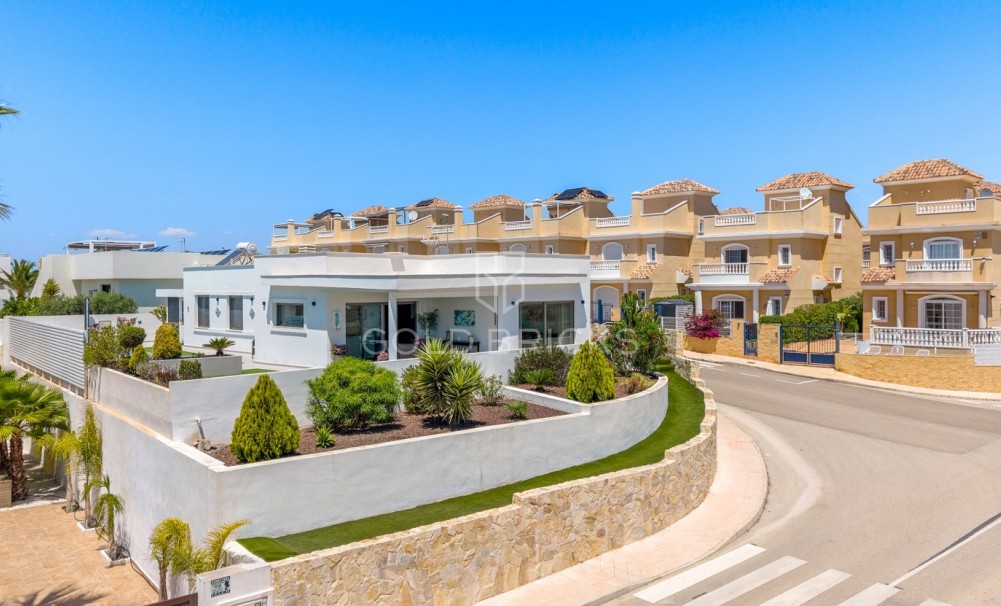 Sale · Villa · La marina · La Marina