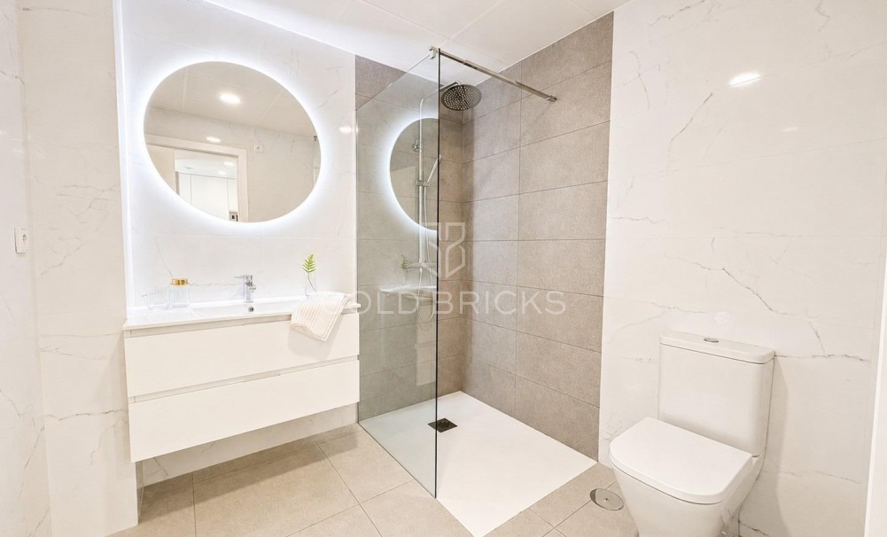 Nowa konstrukcja · Dom Miejski · BAÑOS Y MENDIGO · Altaona Golf