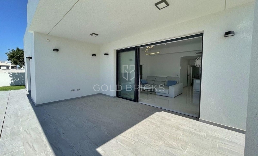 New Build · Villa · Rafal · polideportivo