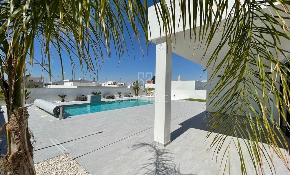 New Build · Villa · Rafal · polideportivo