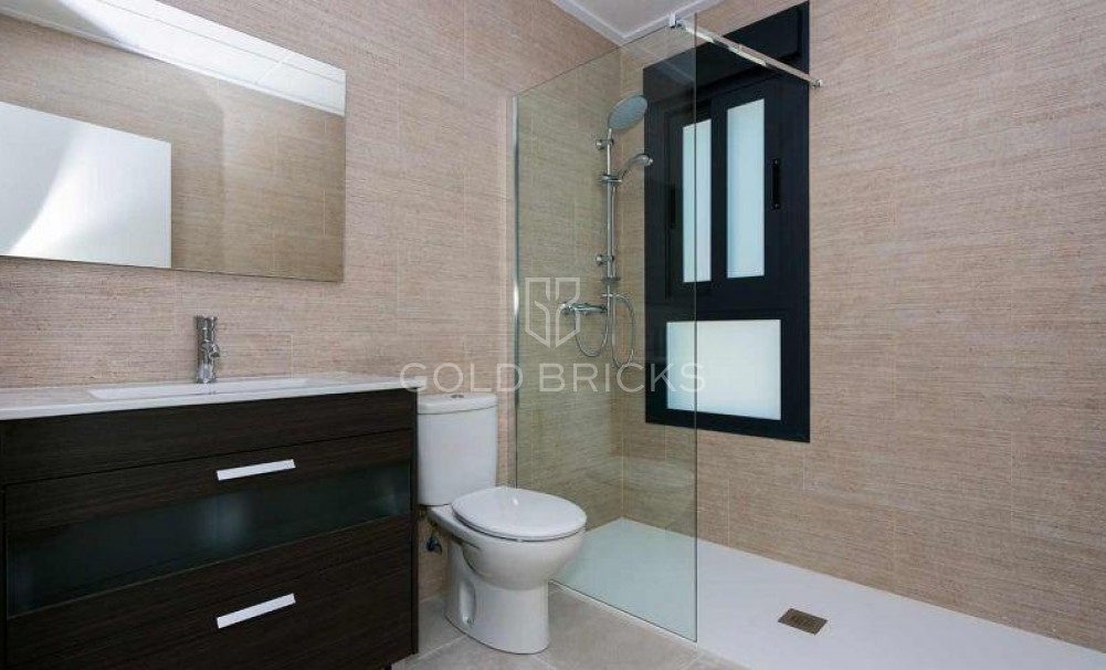 New Build · Quad House · Daya Nueva · CENTRO