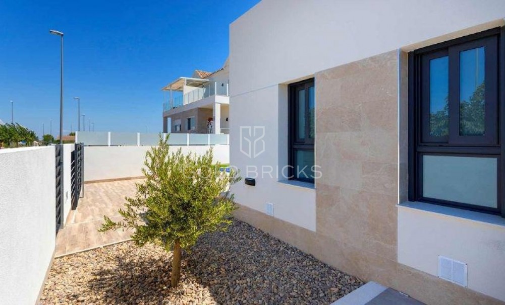 New Build · Quad House · Daya Nueva · CENTRO