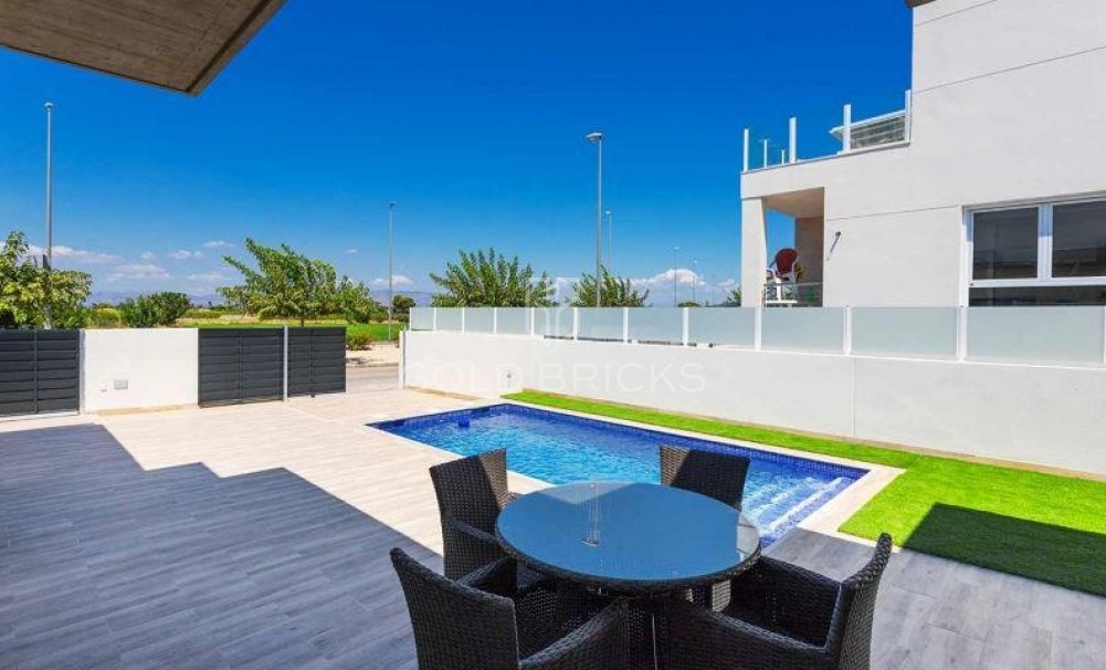 New Build · Quad House · Daya Nueva · CENTRO