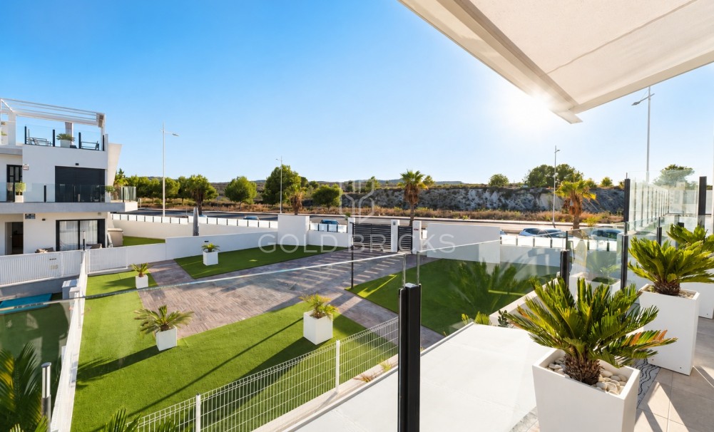 Sale · Top Floor Bungalow · San Miguel · San Miguel Salinas