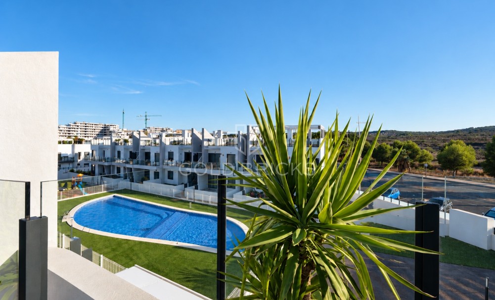 Sale · Top Floor Bungalow · San Miguel · San Miguel Salinas