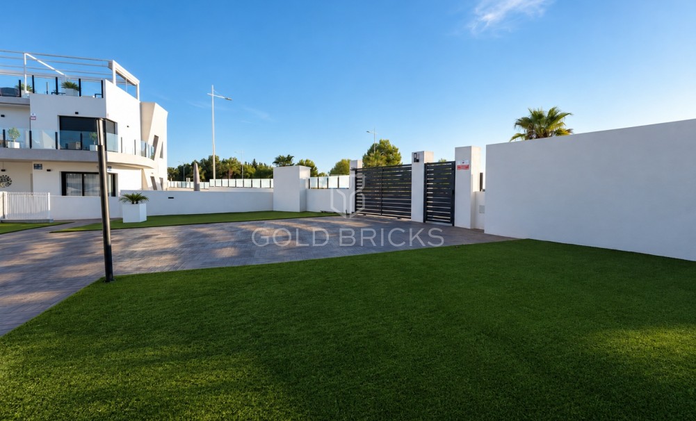 Sale · Top Floor Bungalow · San Miguel · San Miguel Salinas