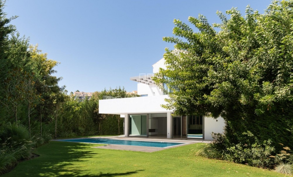 New Build · Villa · Estepona · Paraiso Alto