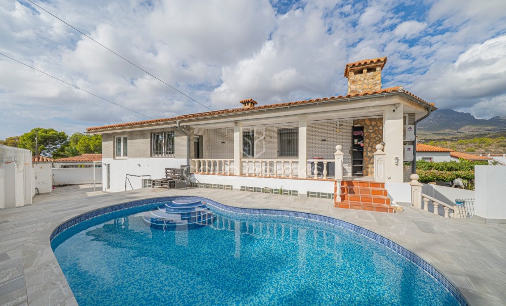 Sale · Villa · La Nucía · Panorama