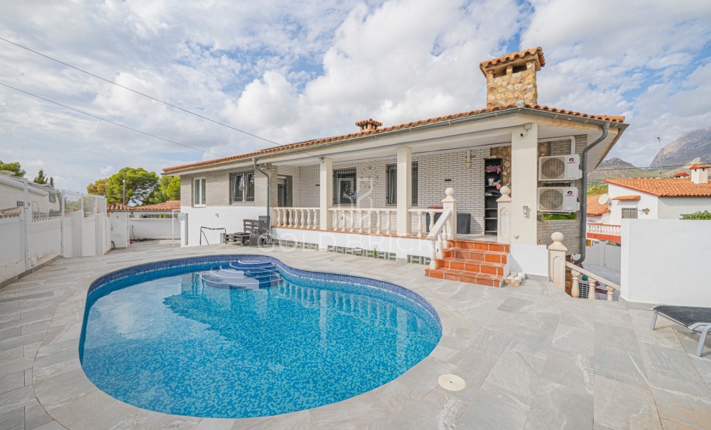Sale · Villa · La Nucía · Panorama