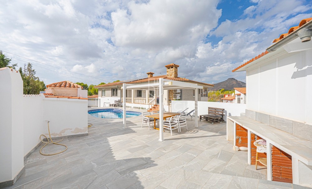 Sale · Villa · La Nucía · Panorama