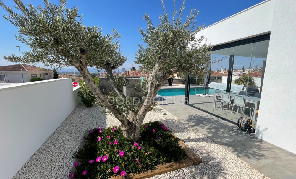 Wederverkoop · Villa · Benijofar