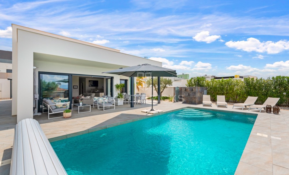 Wederverkoop · Villa · Benijofar