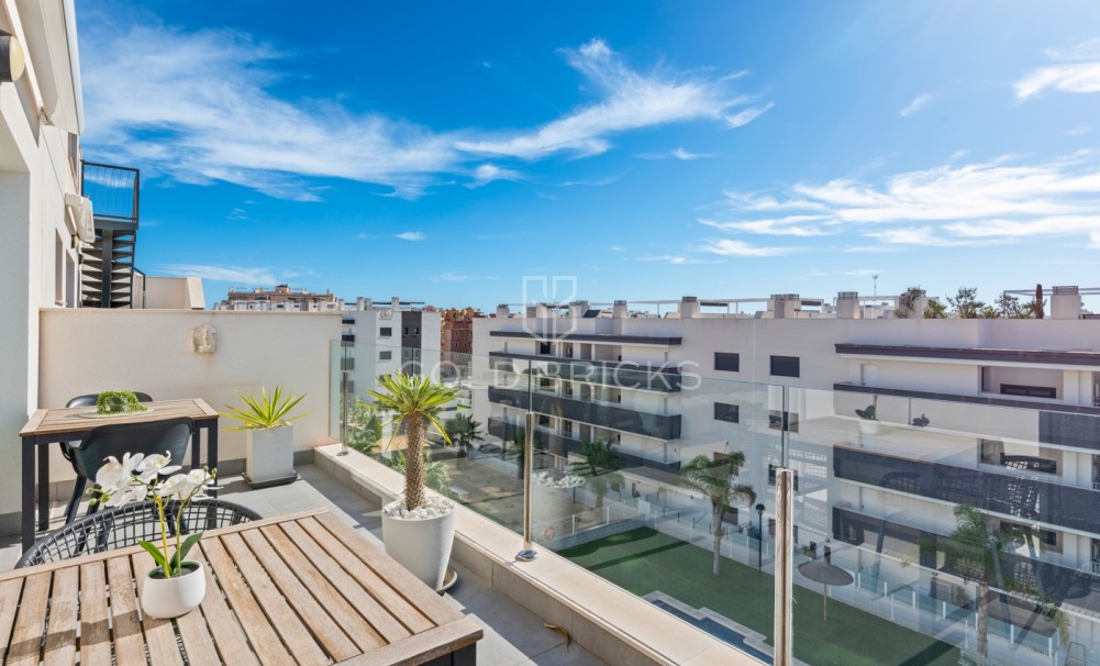 Återförsäljning · Takvåning · Orihuela Costa · Villamartín