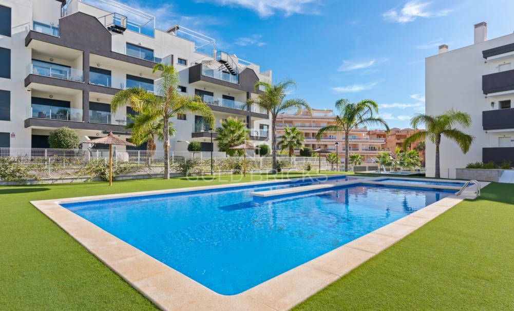 Revente · Apartment · Orihuela Costa · Villamartín