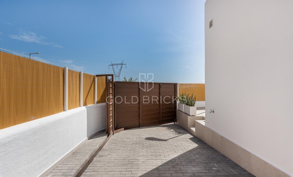 New Build · Villa · Dolores · polideportivo