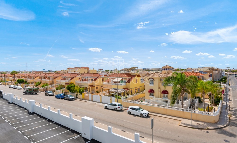 Revente · Apartment · Orihuela Costa · La Zenia