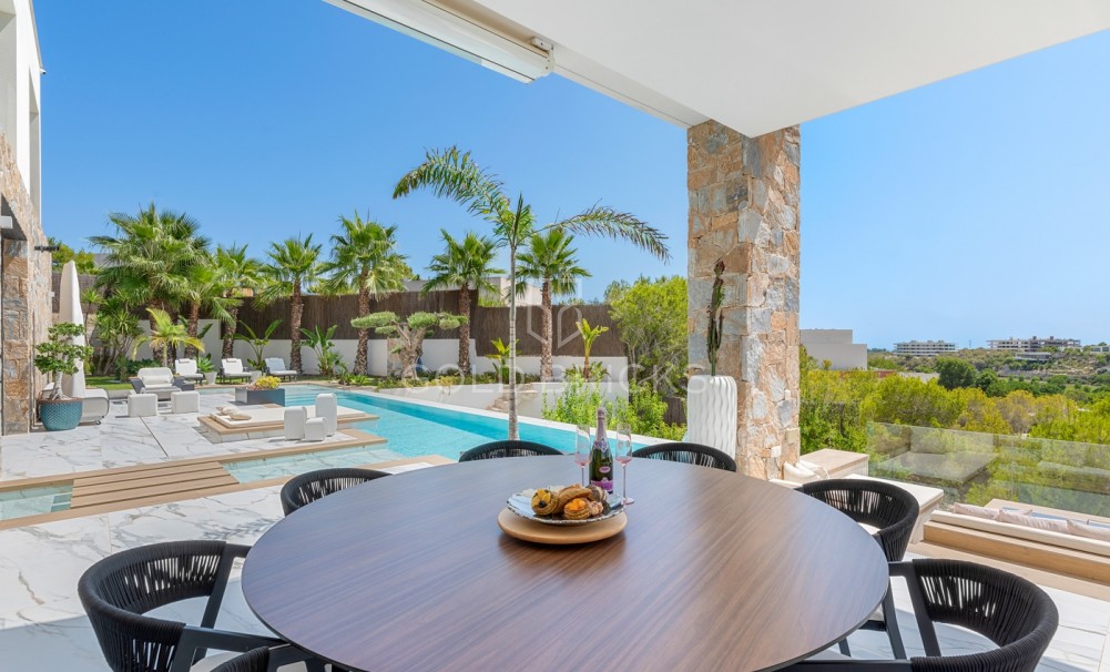 Resale · Villa · Orihuela · Las Colinas Golf