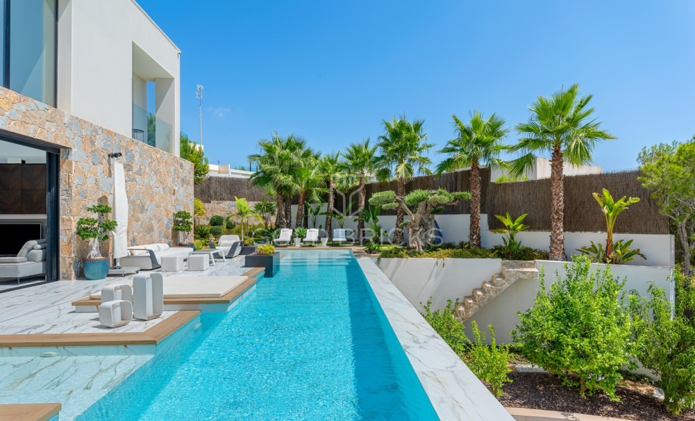 Resale · Villa · Orihuela · Las Colinas Golf