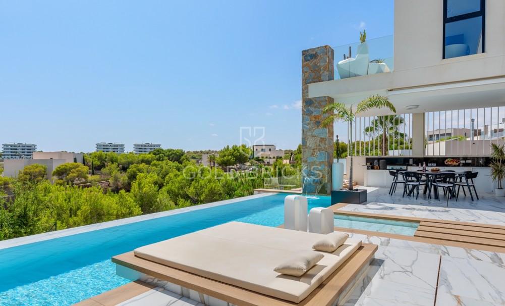 Resale · Villa · Orihuela · Las Colinas Golf