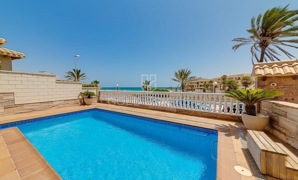 Sprzedaż · Villa · Orihuela Costa · La Zenia